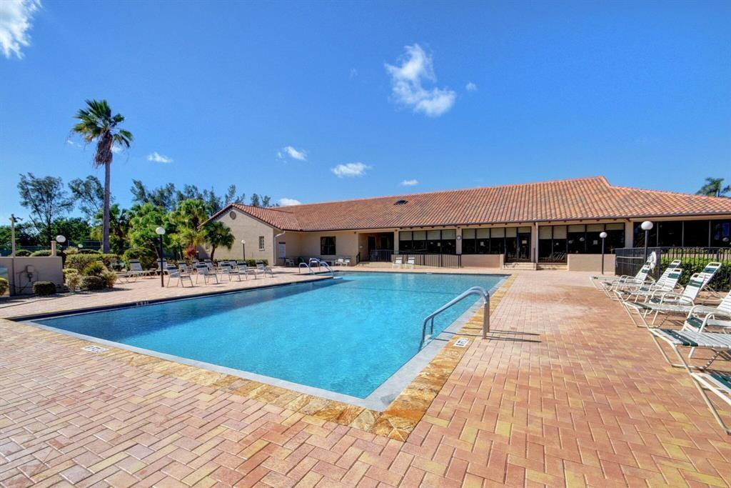 5770 Parkwalk Circle W