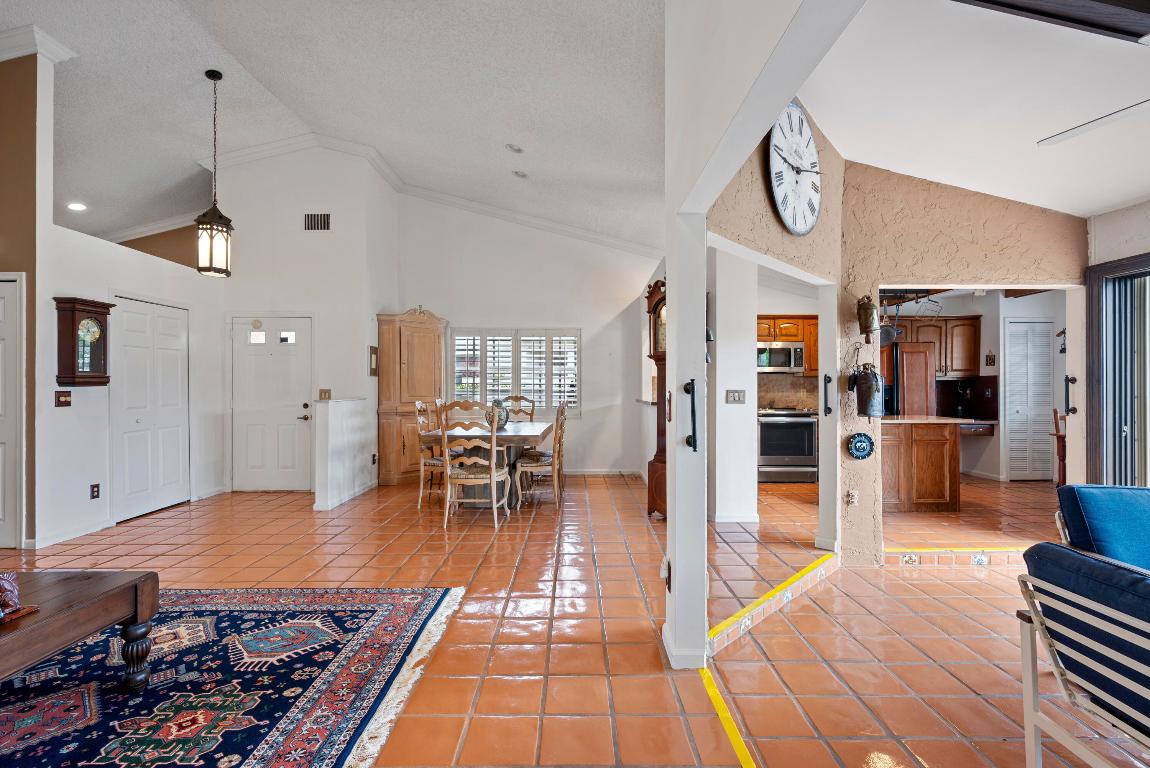 5770 Parkwalk Circle W