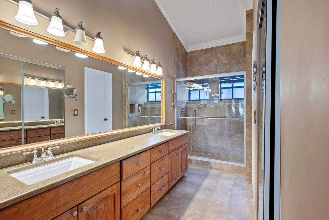 5770 Parkwalk Circle W