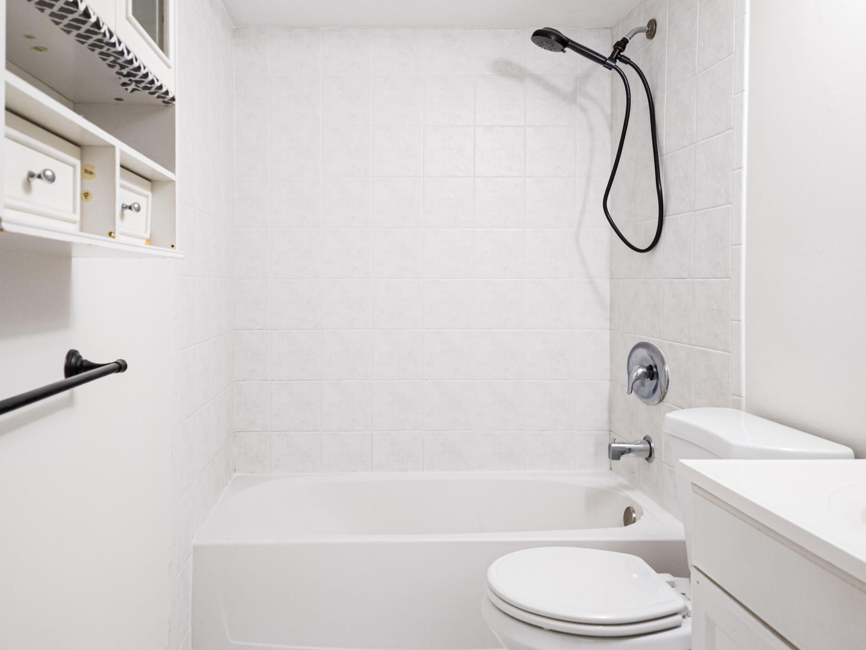 3118 Spanish Wells Drive 15-B