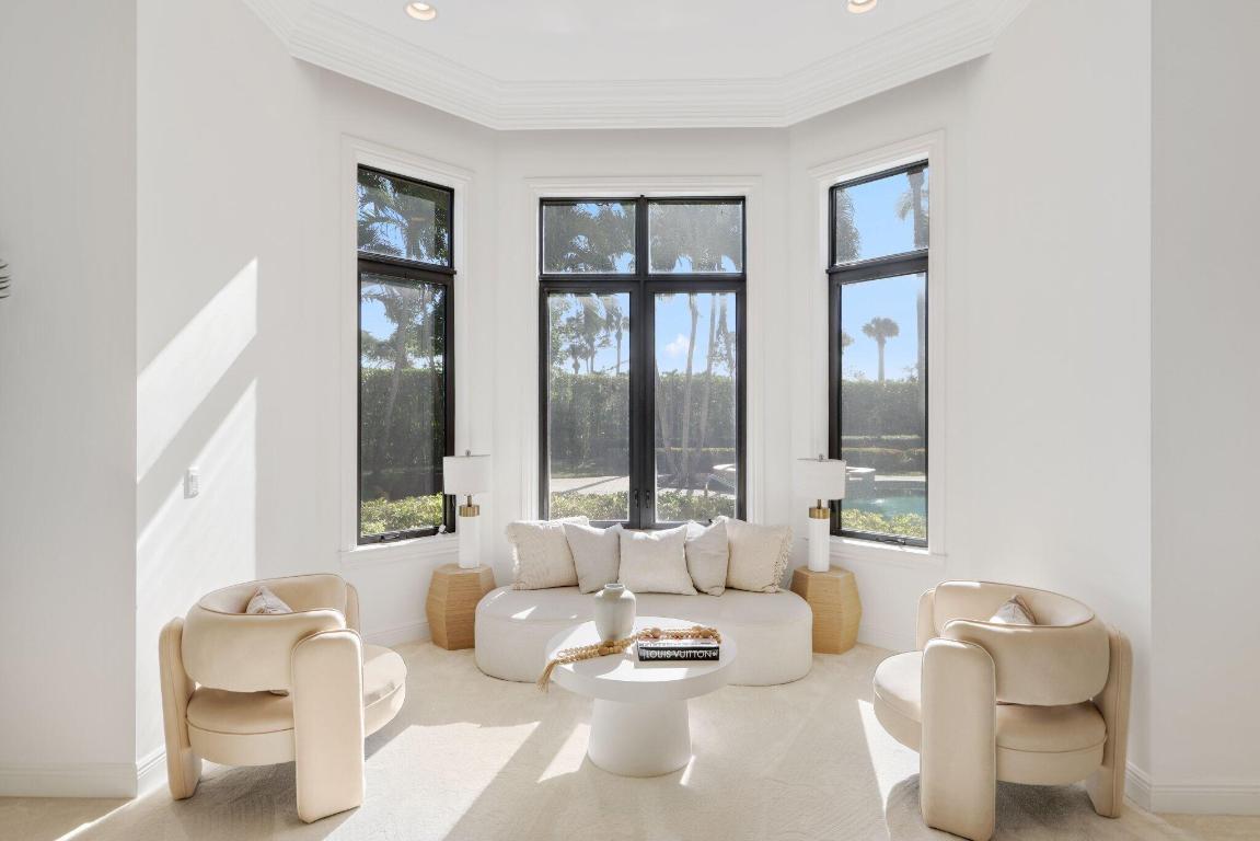 5752 Vintage Oaks Circle