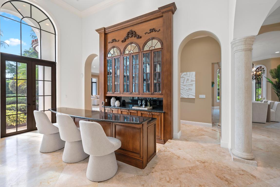 5752 Vintage Oaks Circle