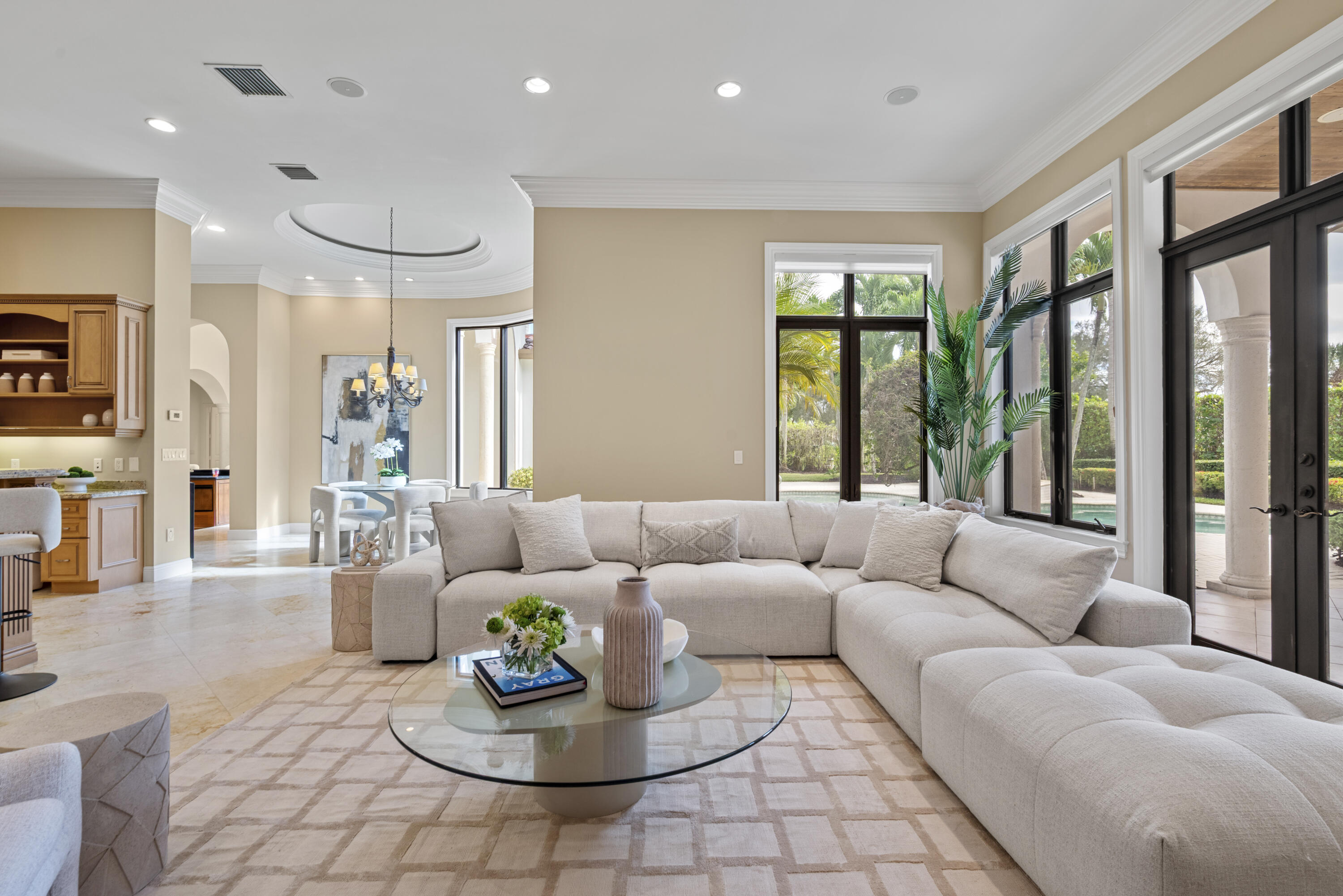 5752 Vintage Oaks Circle