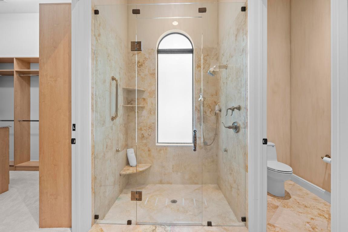 5752 Vintage Oaks Circle