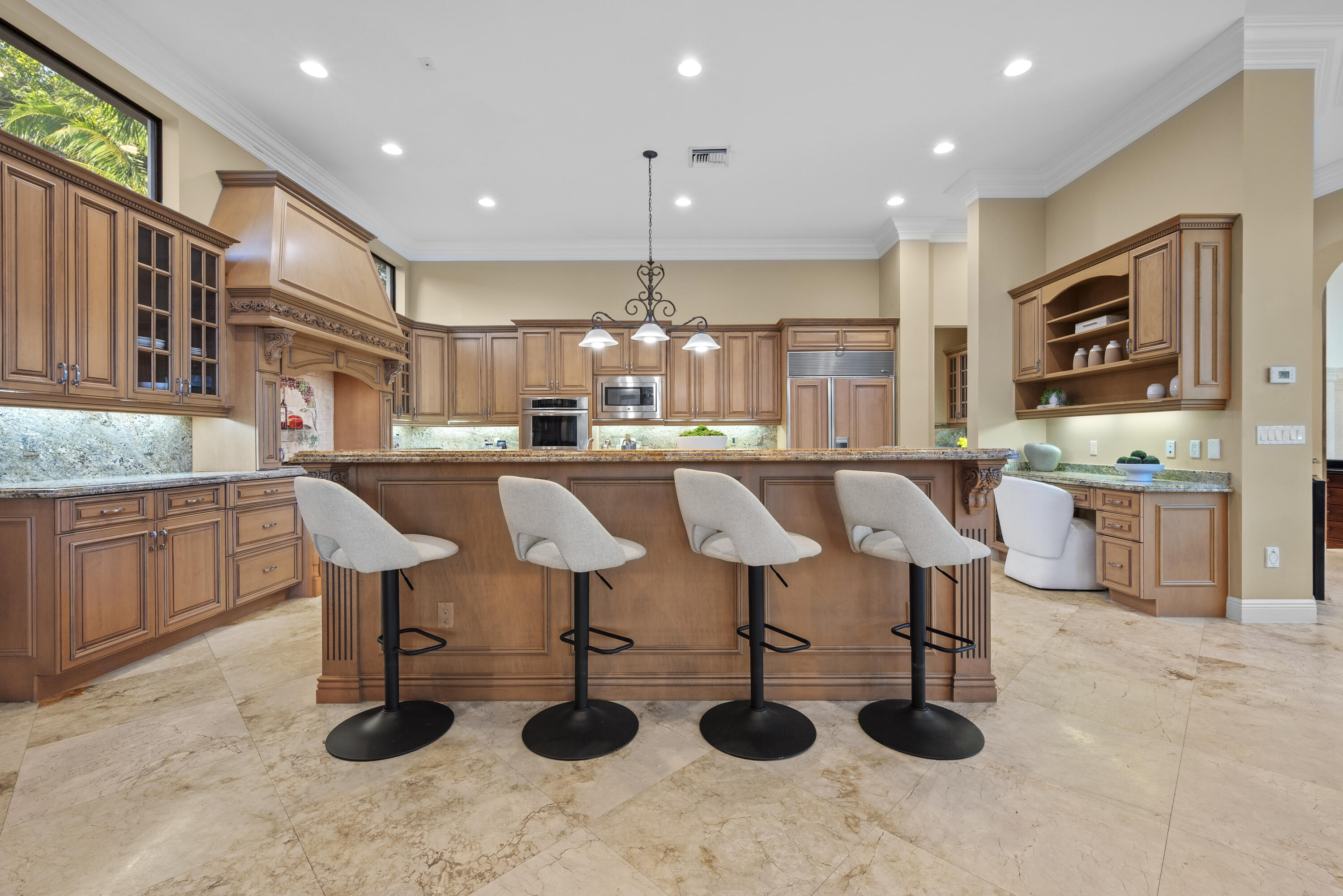 5752 Vintage Oaks Circle