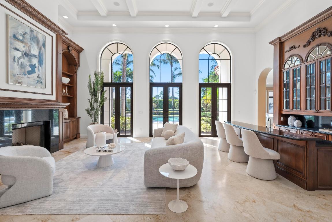 5752 Vintage Oaks Circle