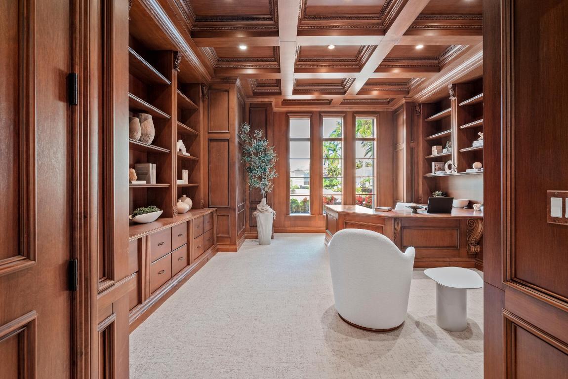 5752 Vintage Oaks Circle