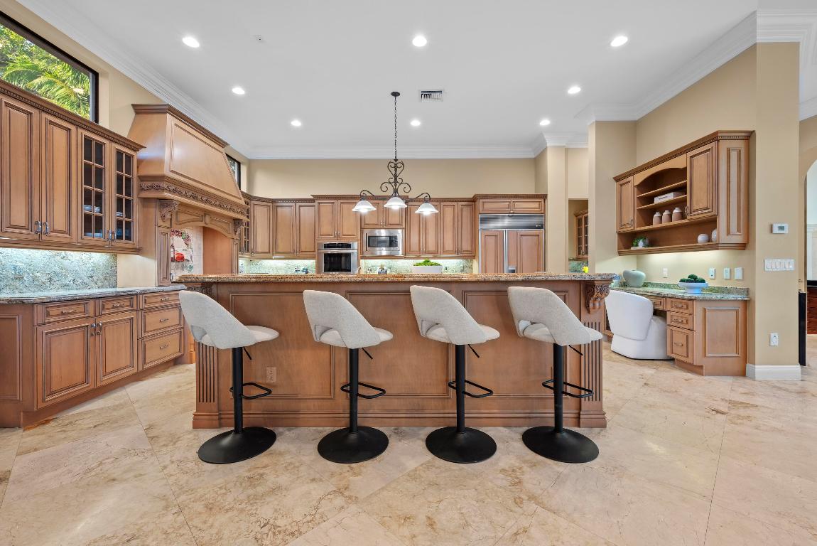 5752 Vintage Oaks Circle