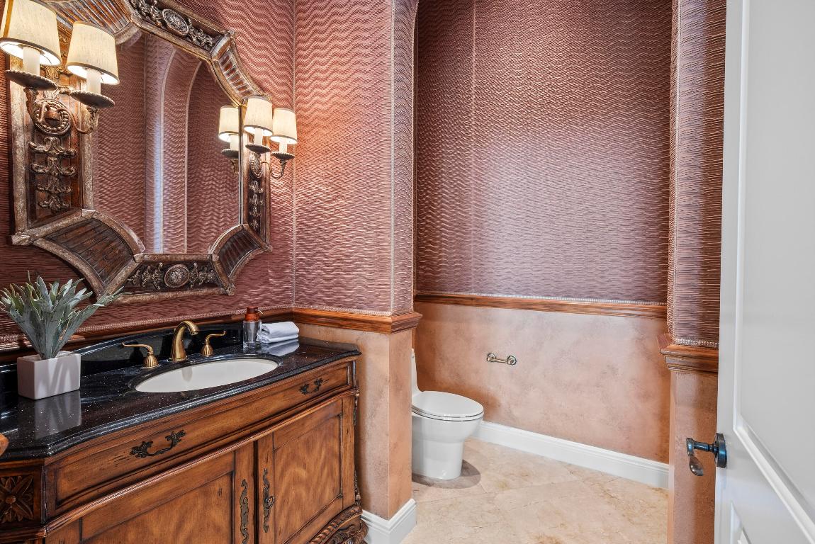 5752 Vintage Oaks Circle