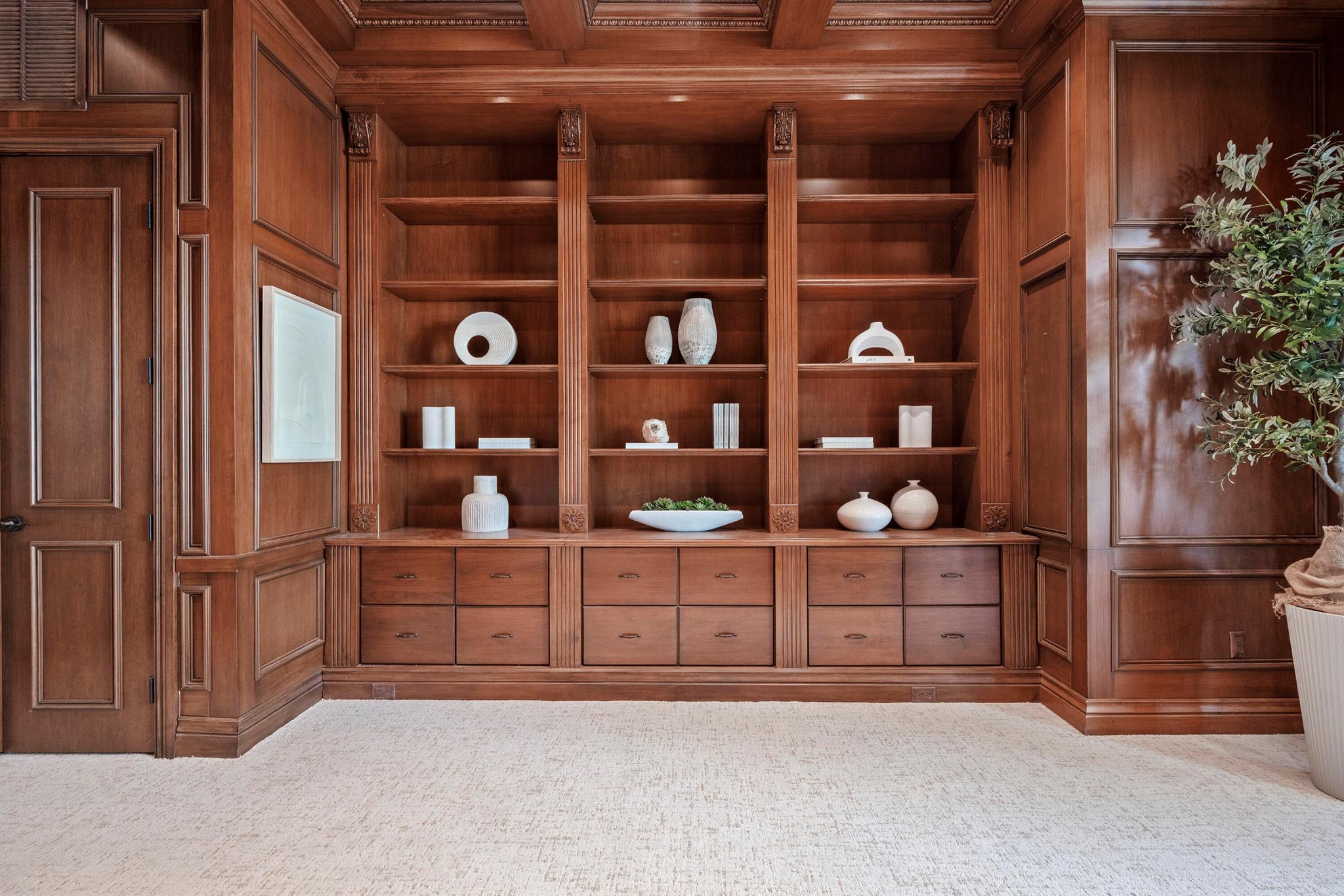 5752 Vintage Oaks Circle