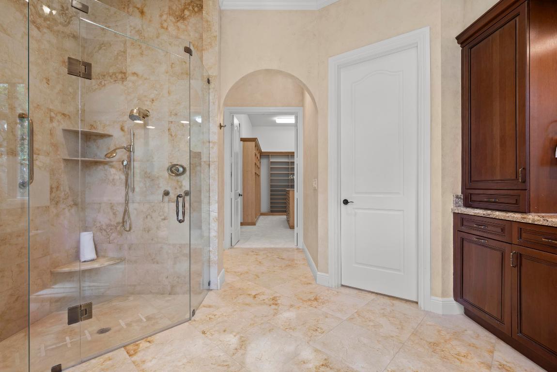 5752 Vintage Oaks Circle