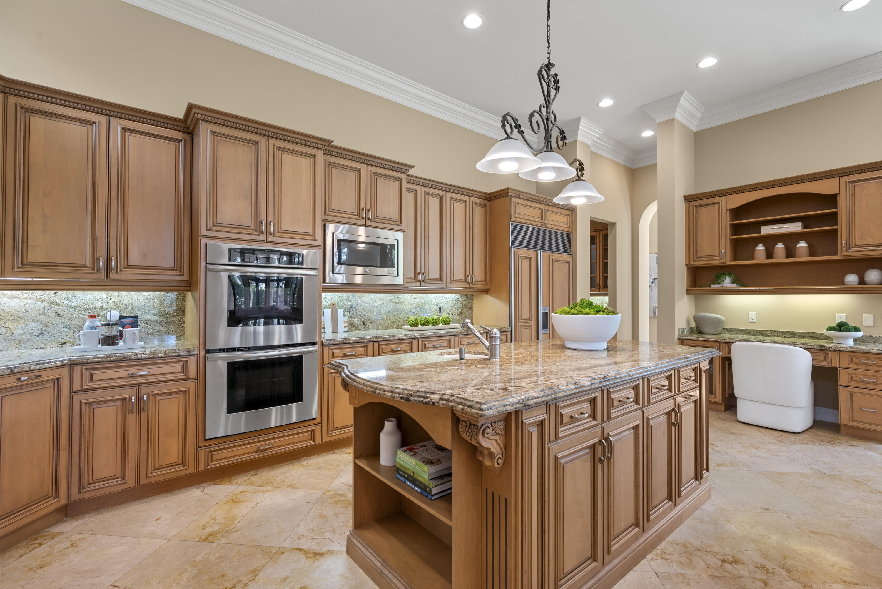 5752 Vintage Oaks Circle