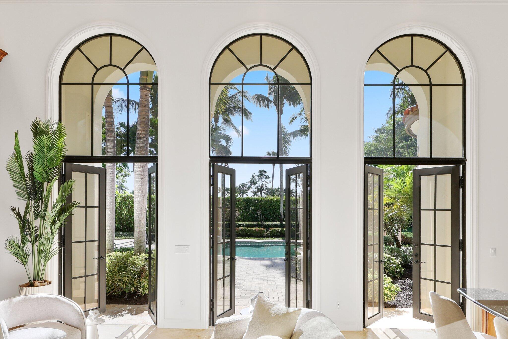 5752 Vintage Oaks Circle