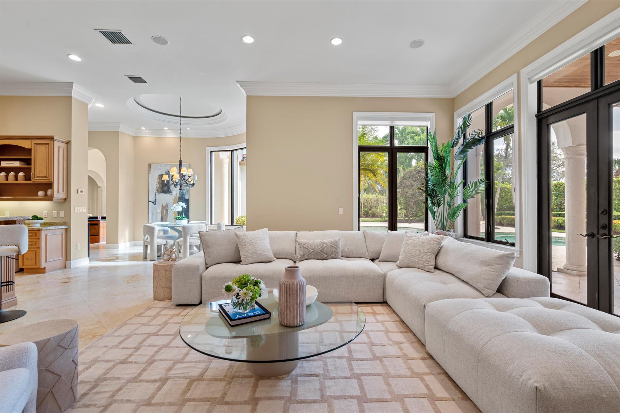 5752 Vintage Oaks Circle