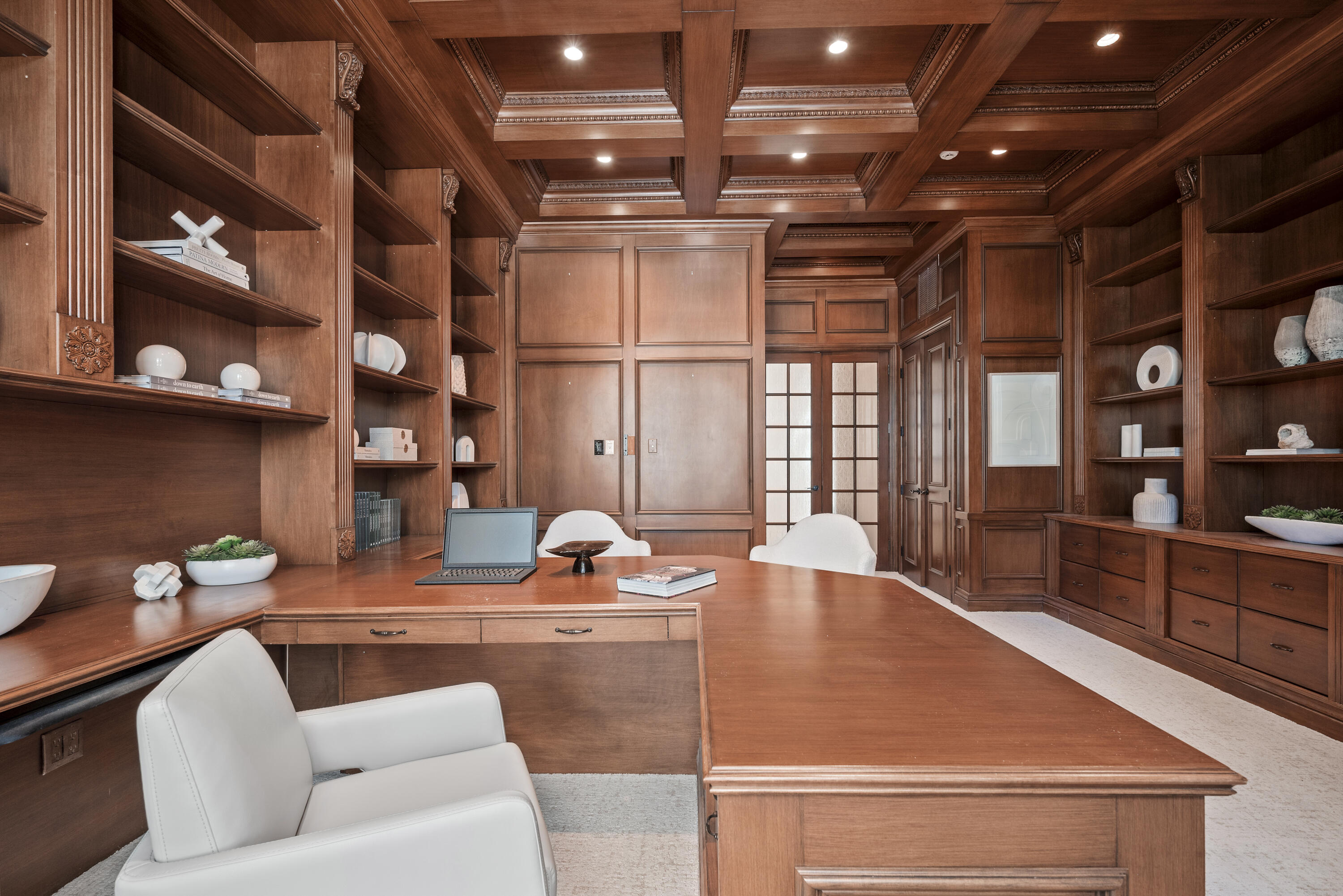 5752 Vintage Oaks Circle