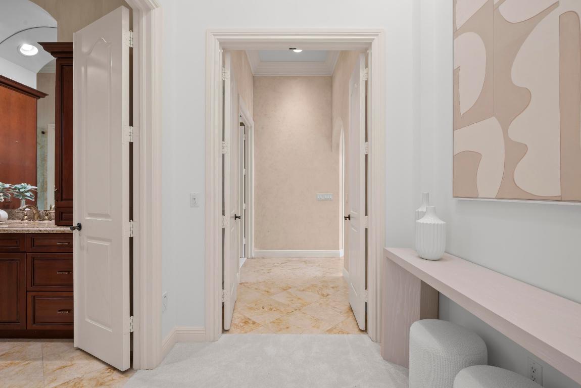 5752 Vintage Oaks Circle