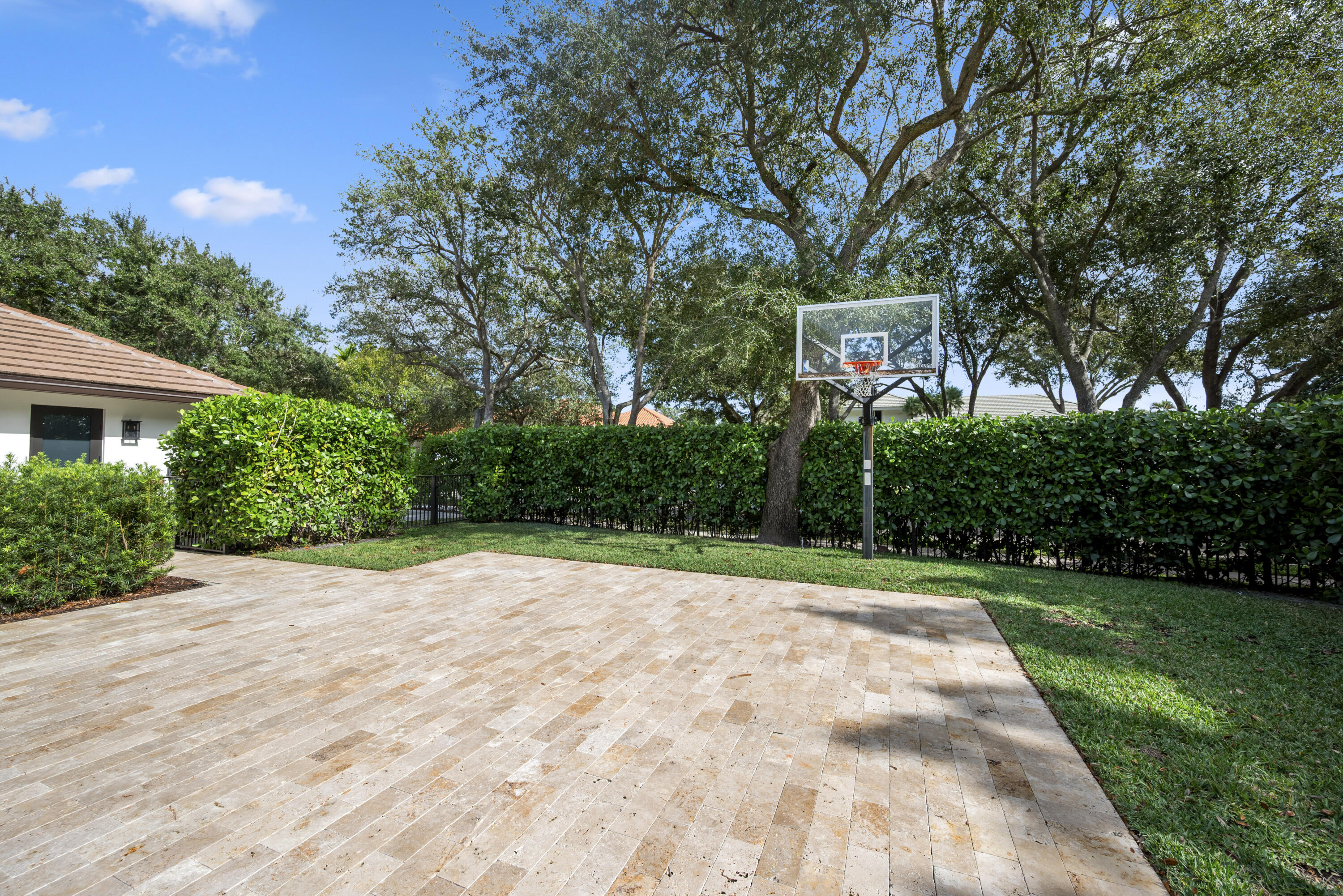 2350 NW 43rd Street