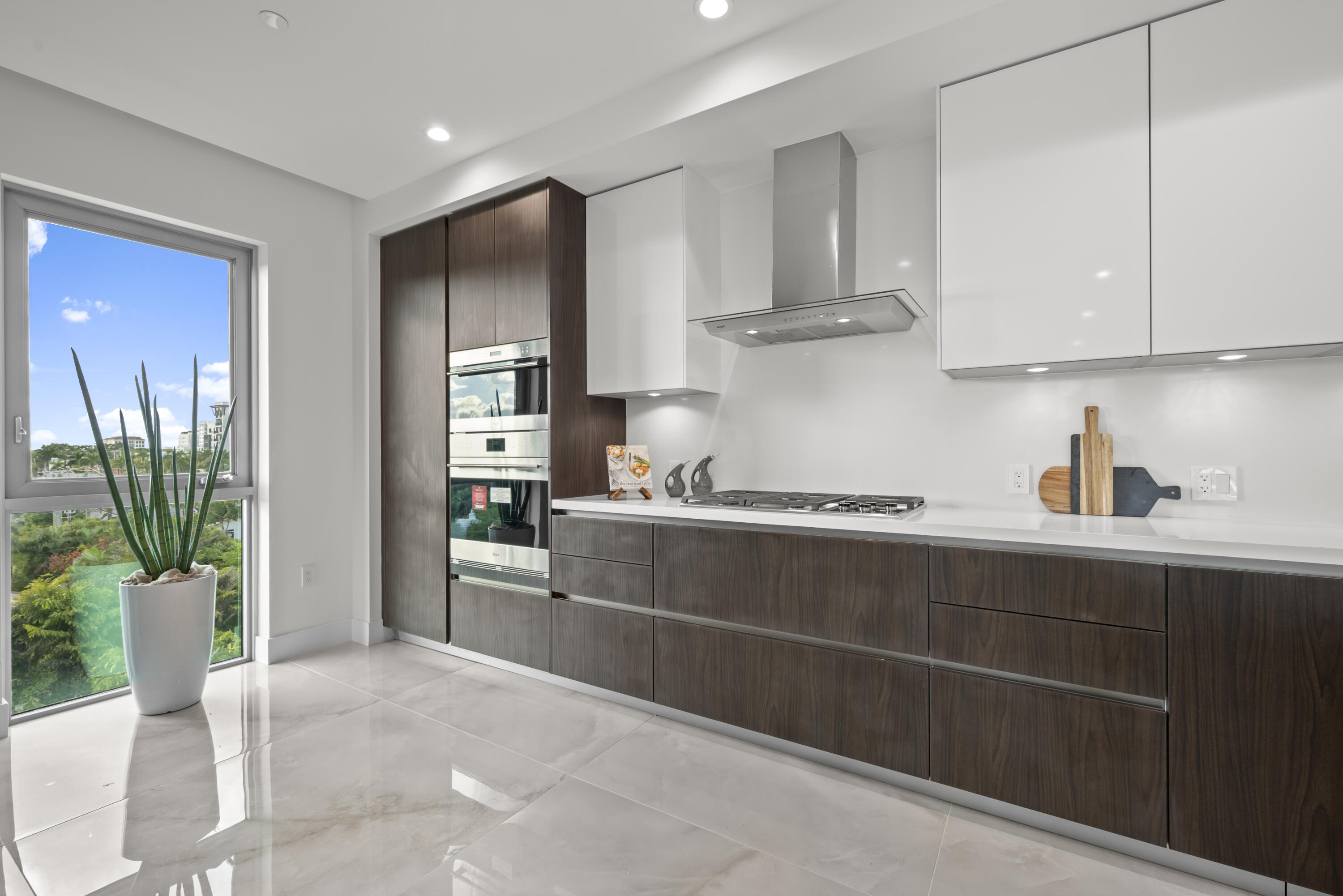 475 E Royal Palm Road 506