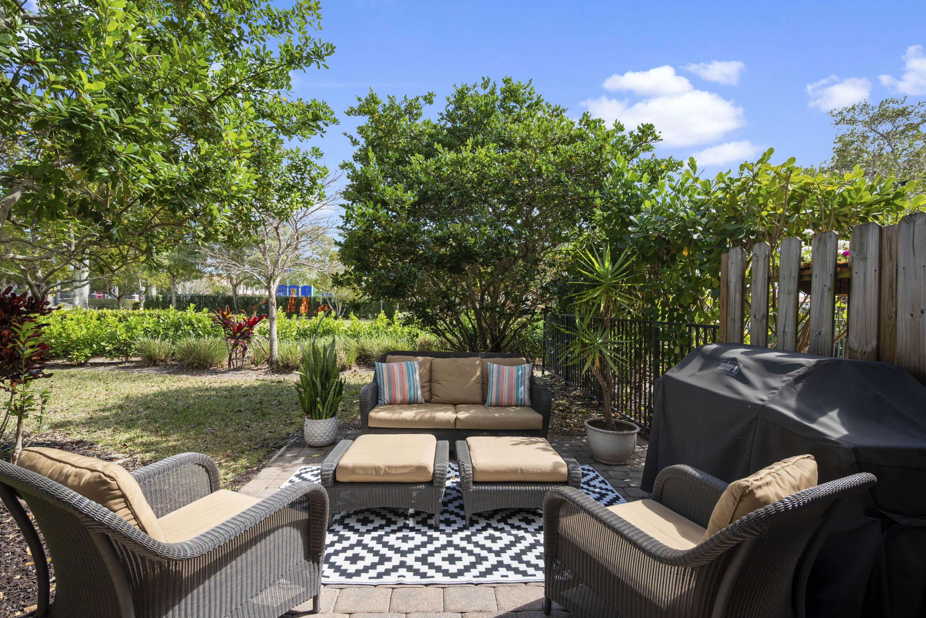 13053 Anthorne Lane