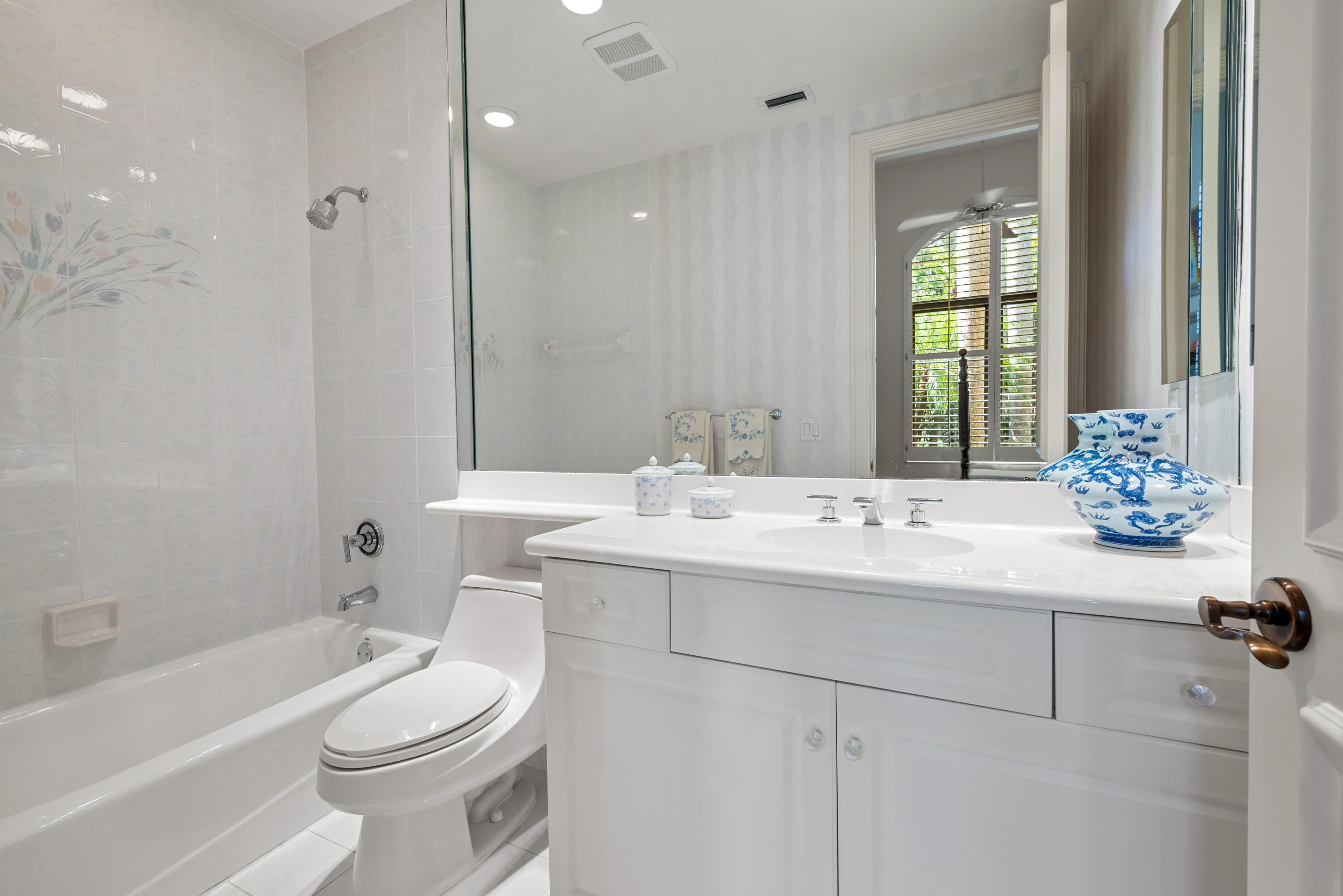 18800 Long Lake Drive