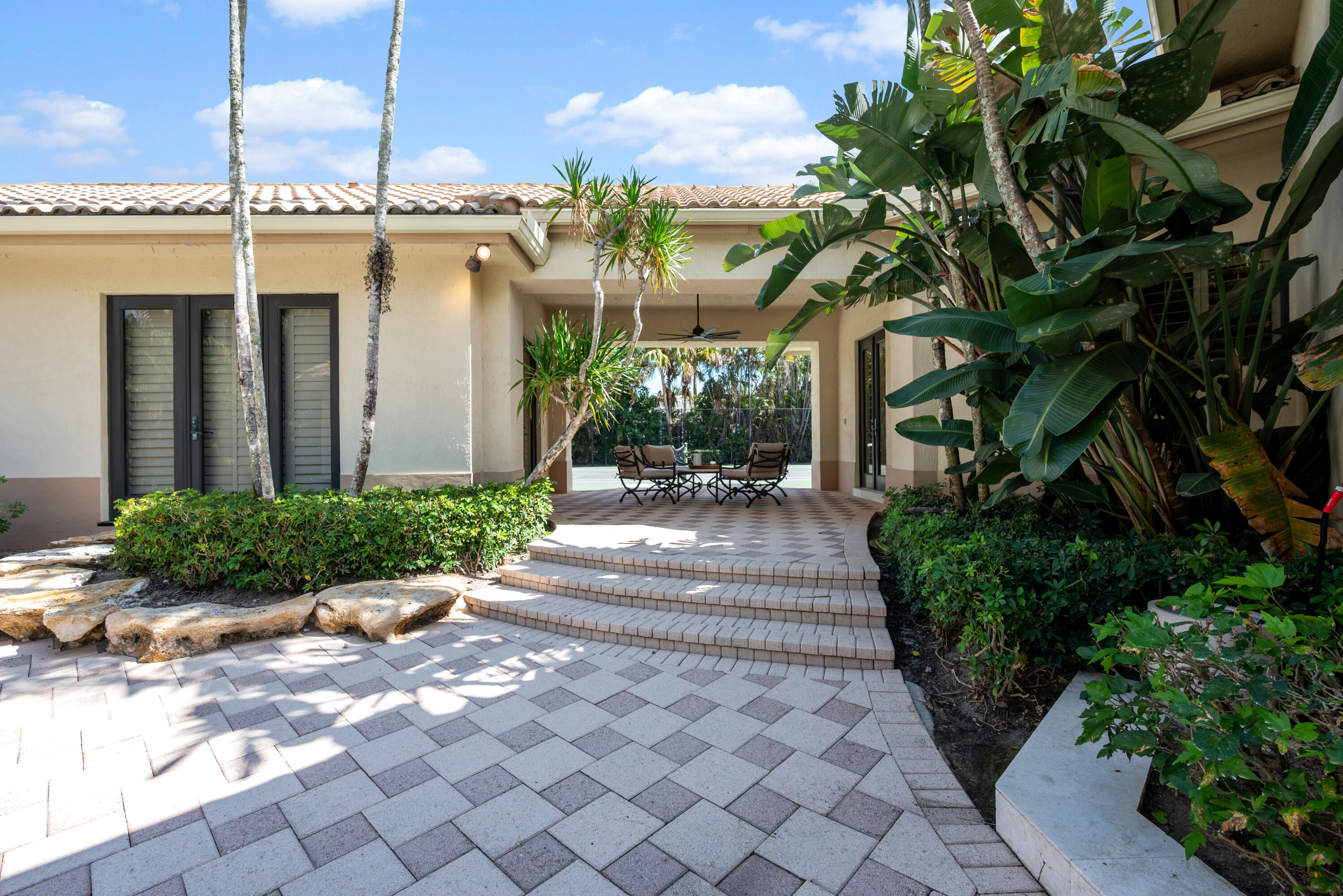 18800 Long Lake Drive