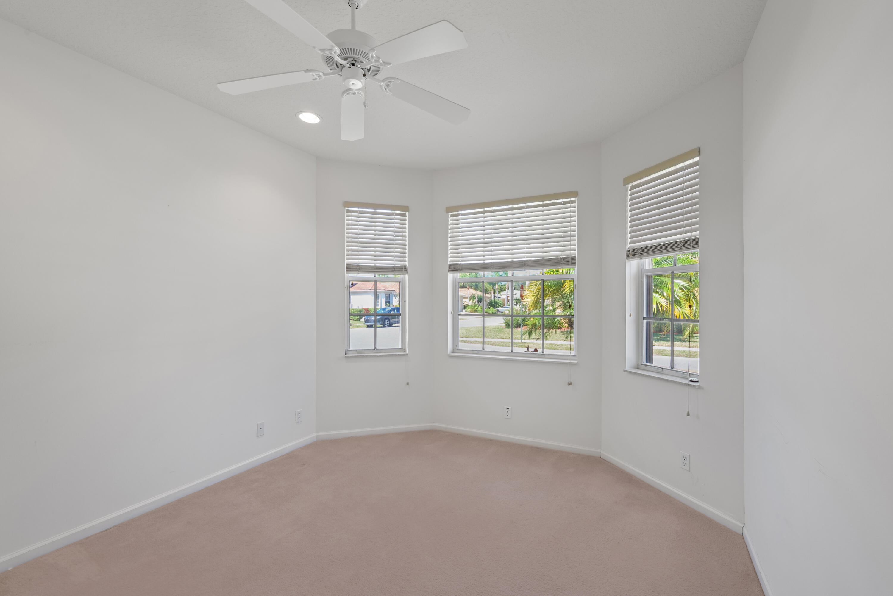 7086 Del Corso Lane