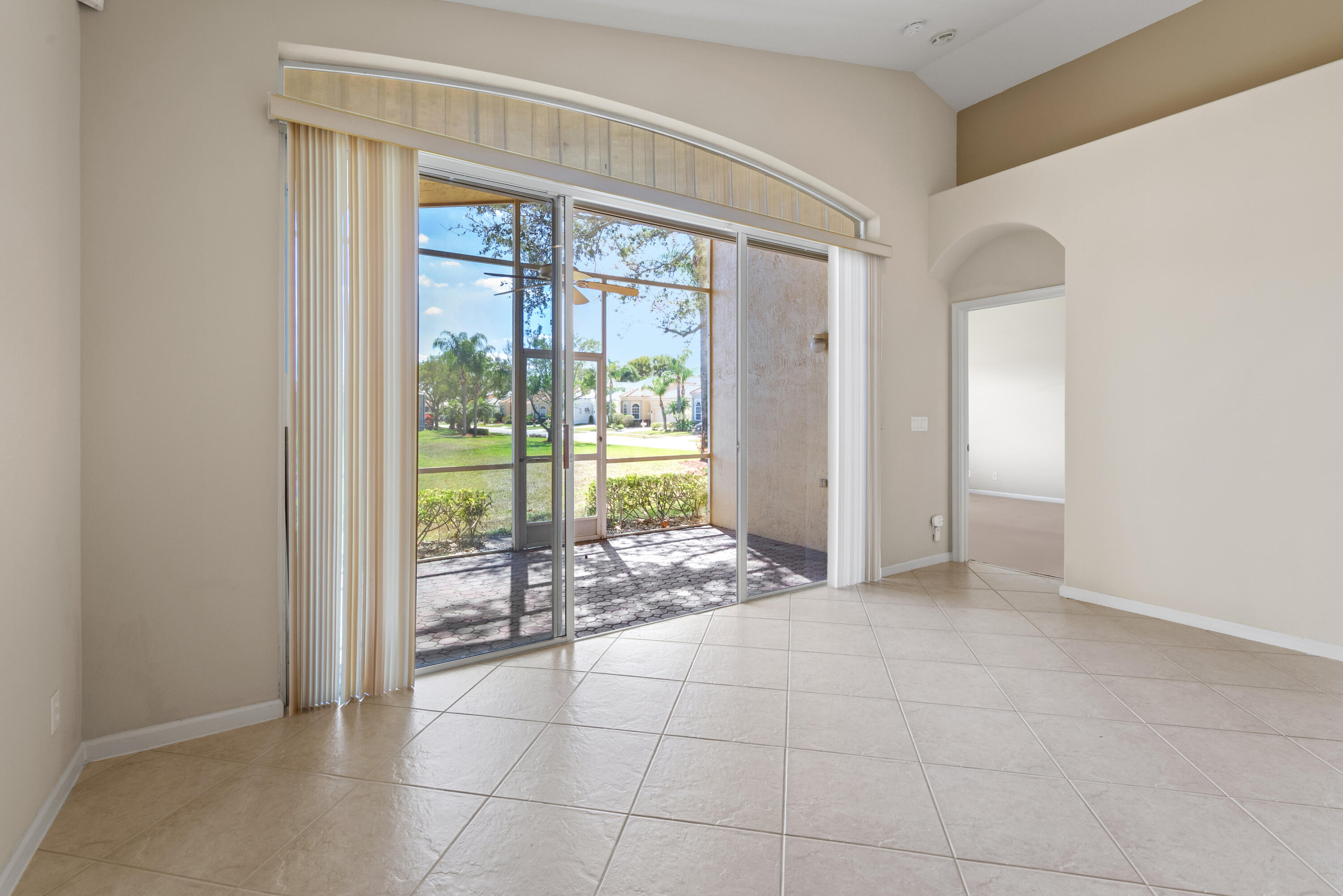 7086 Del Corso Lane