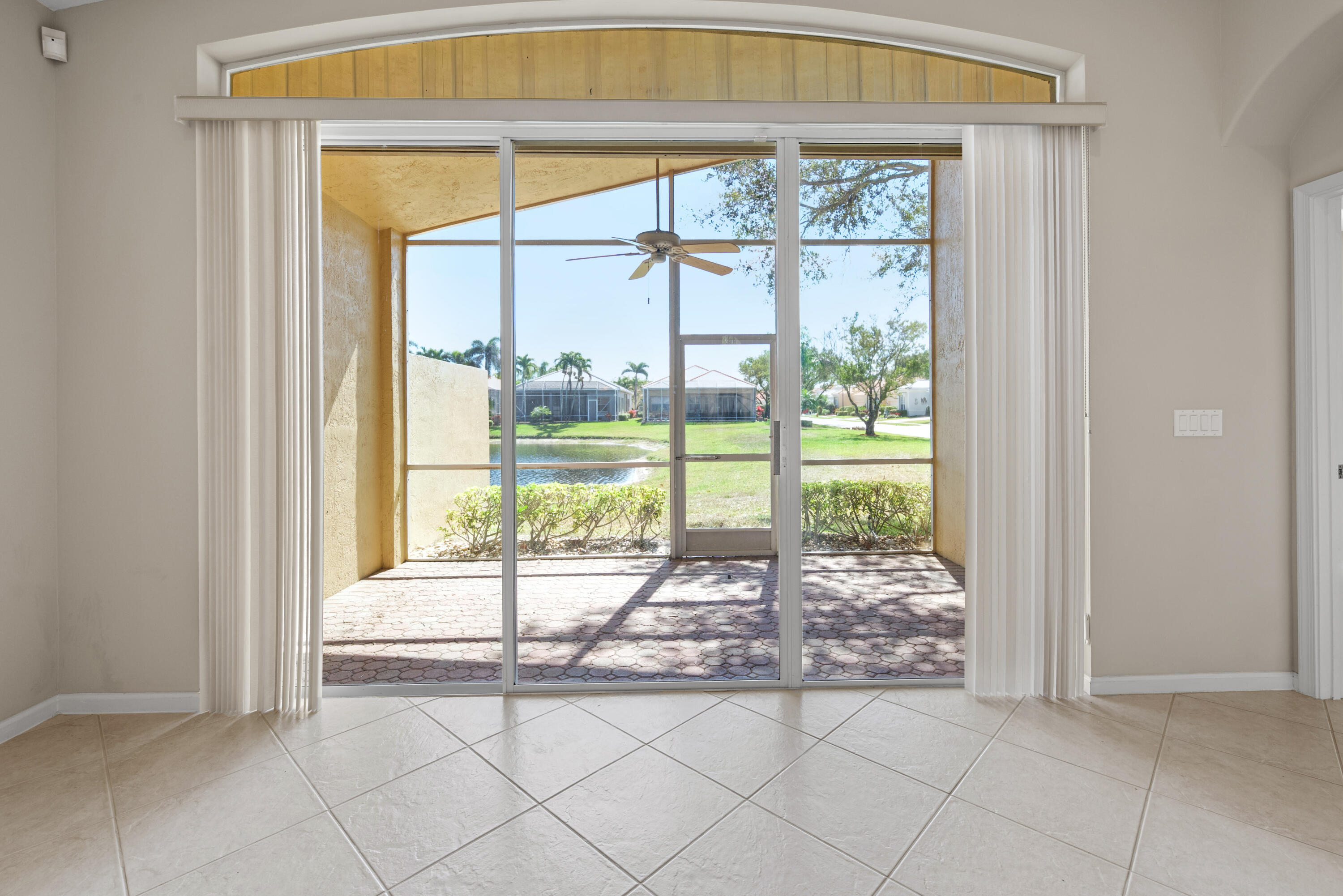 7086 Del Corso Lane