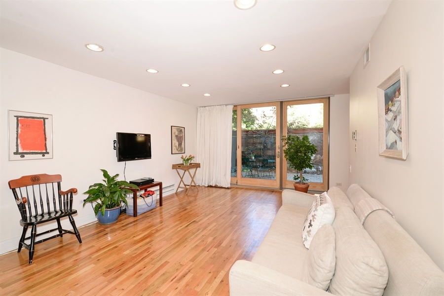 415 W Grant Place Unit: A