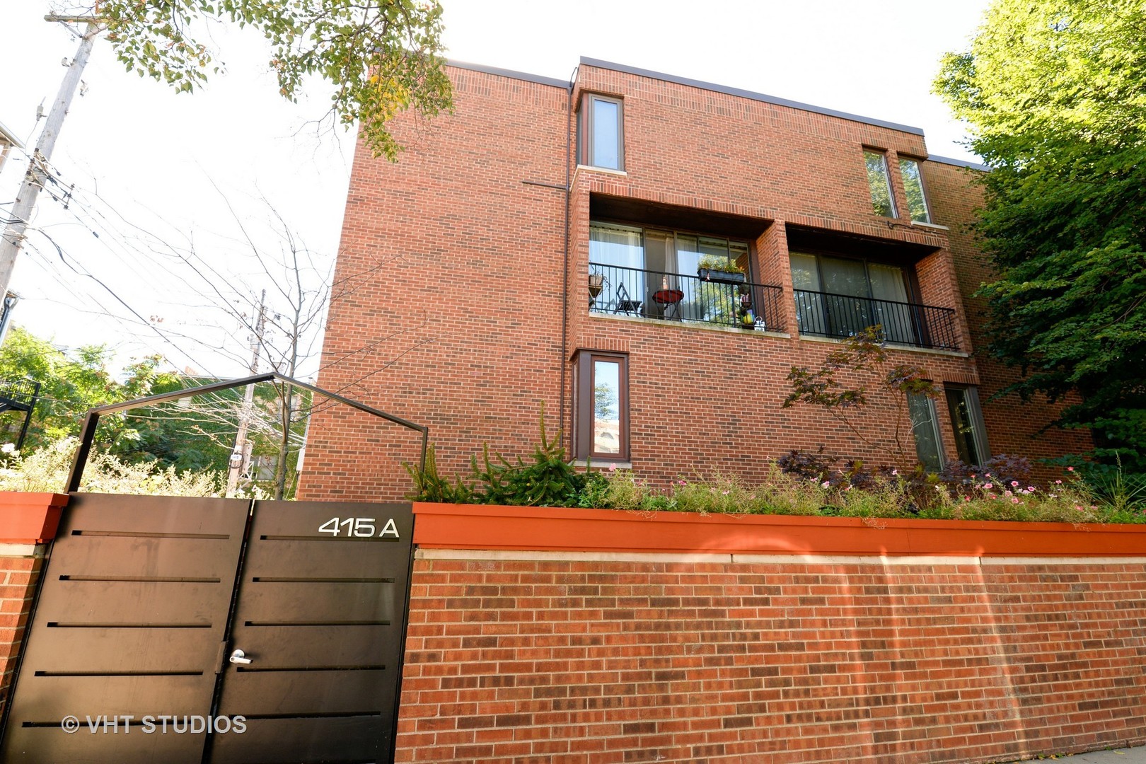 415 W Grant Place Unit: A