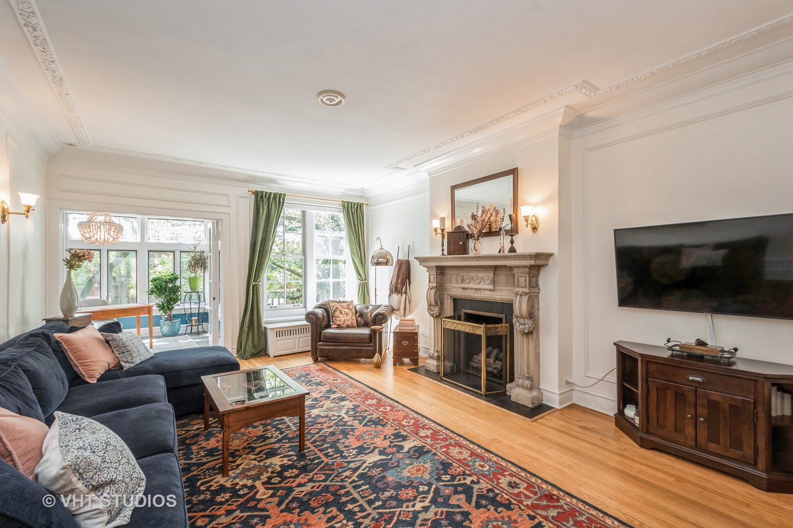 516 W Roscoe Street Unit: 3