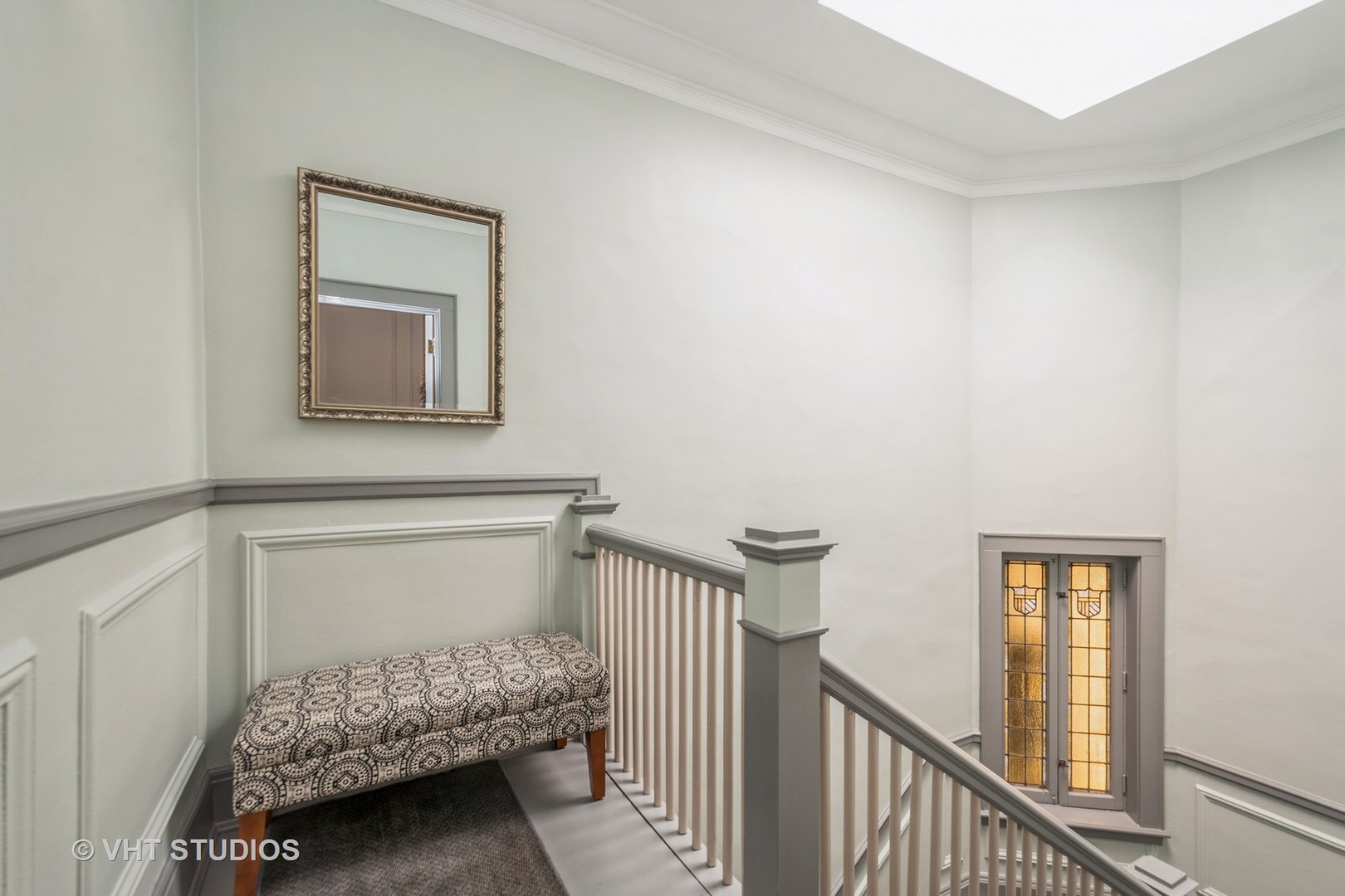 516 W Roscoe Street Unit: 3