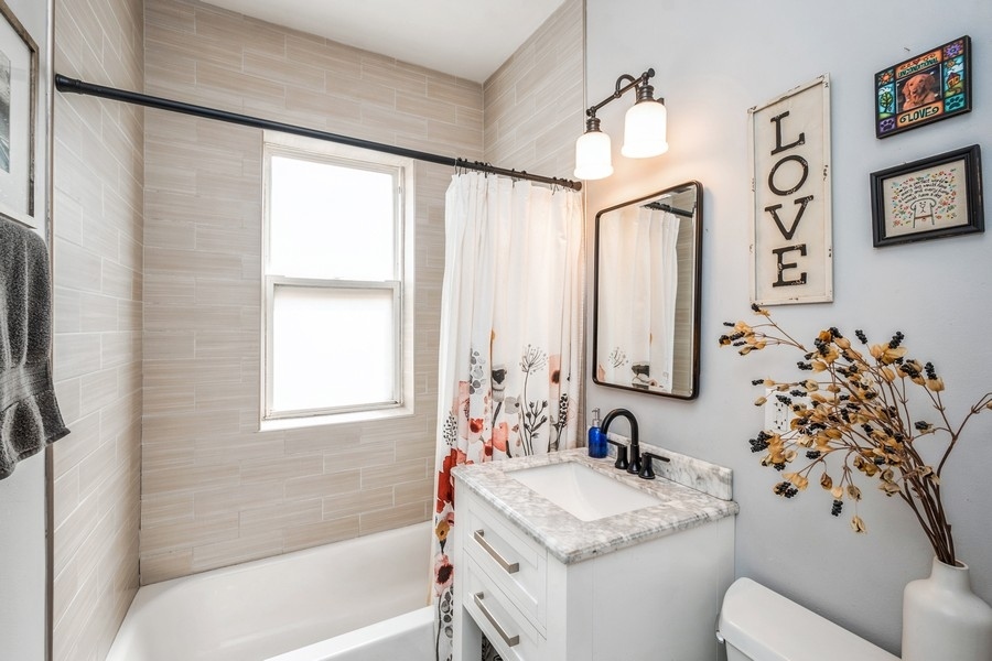 3410 N Bell Avenue Unit: 3