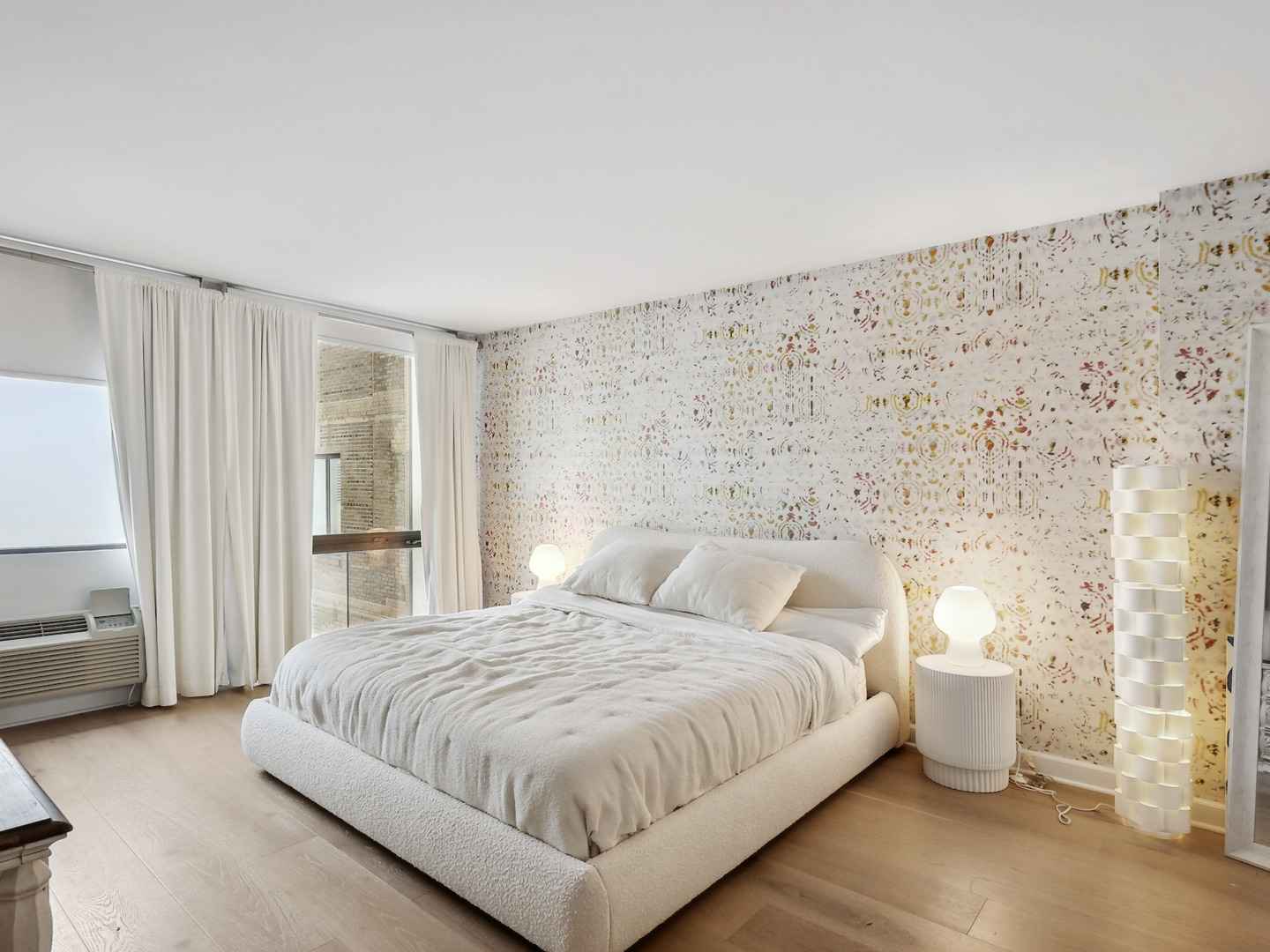 1240 N Lake Shore Drive Unit: 23B