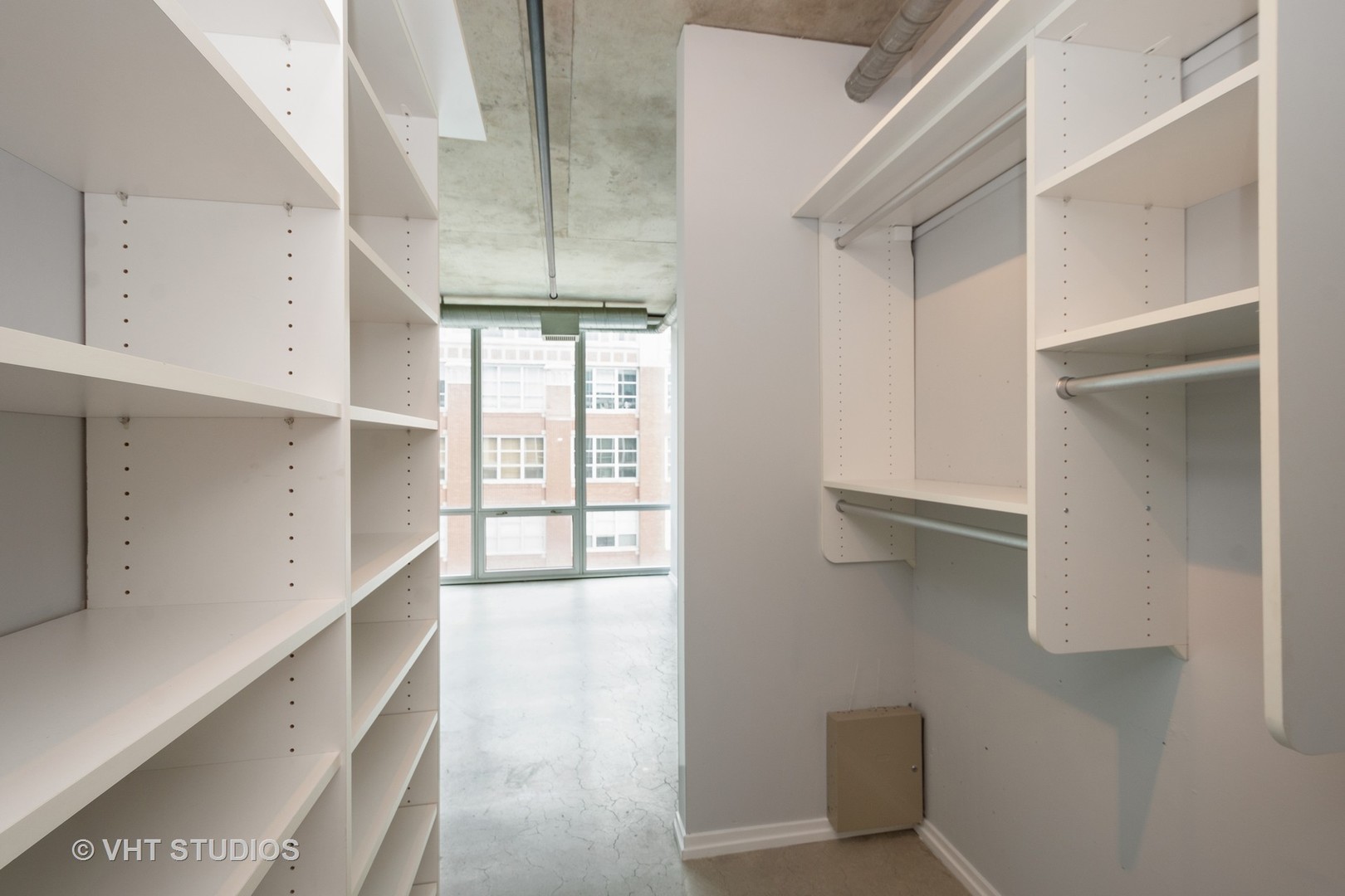 700 W Van Buren Street Unit: 703