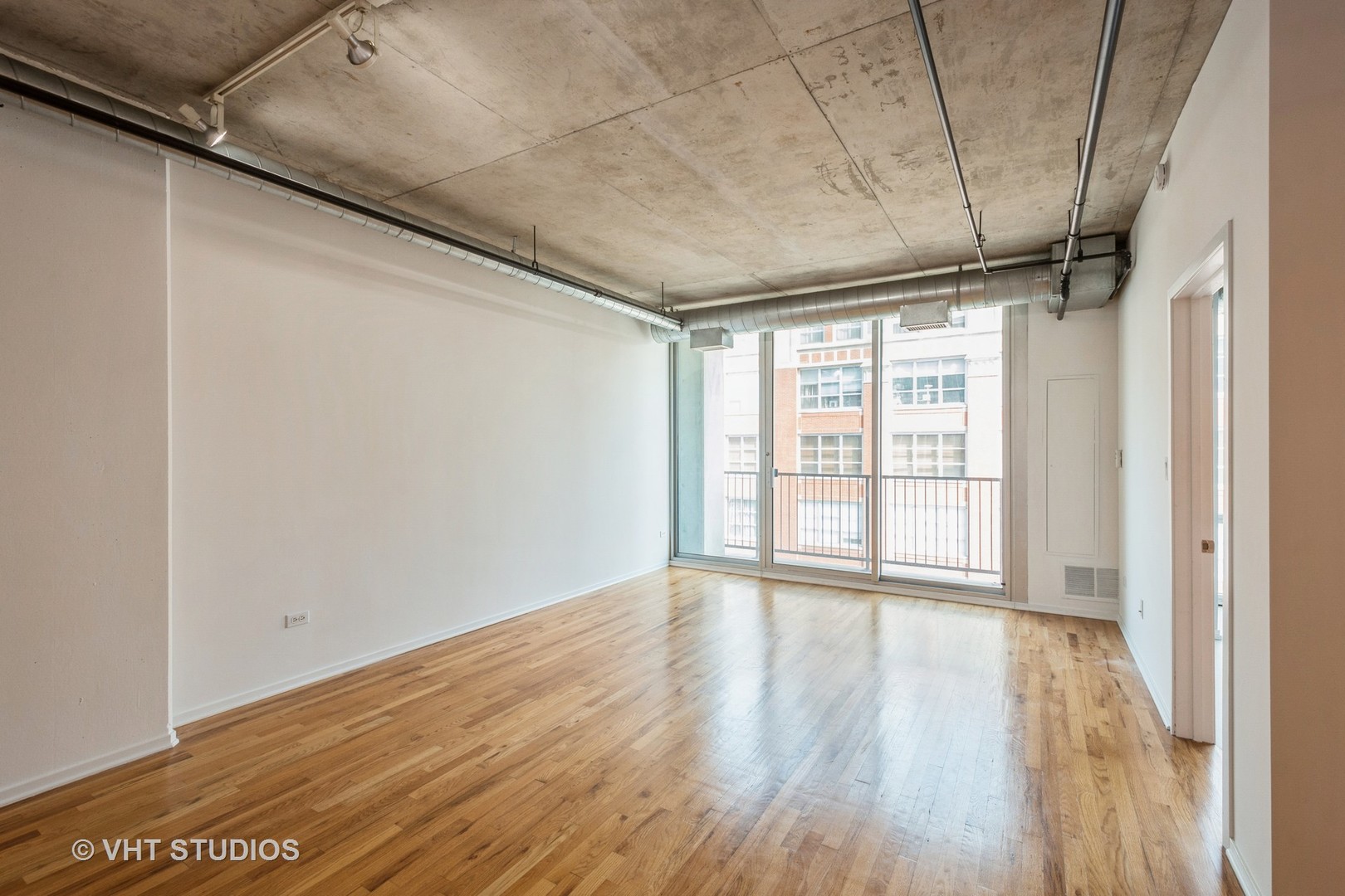 700 W Van Buren Street Unit: 703