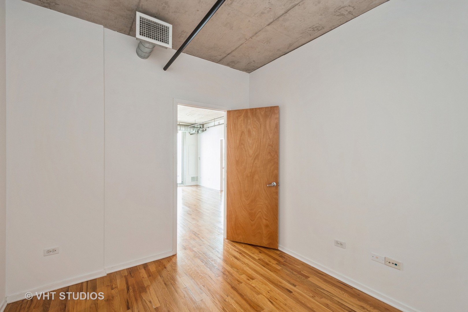 700 W Van Buren Street Unit: 703