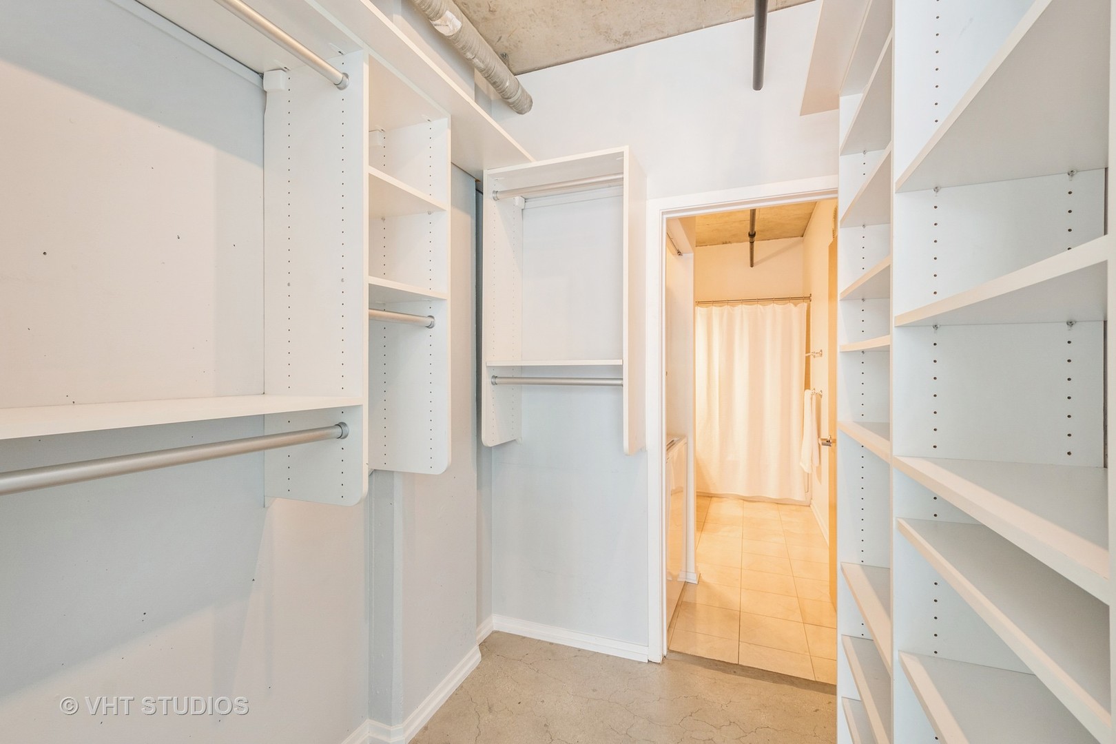 700 W Van Buren Street Unit: 703