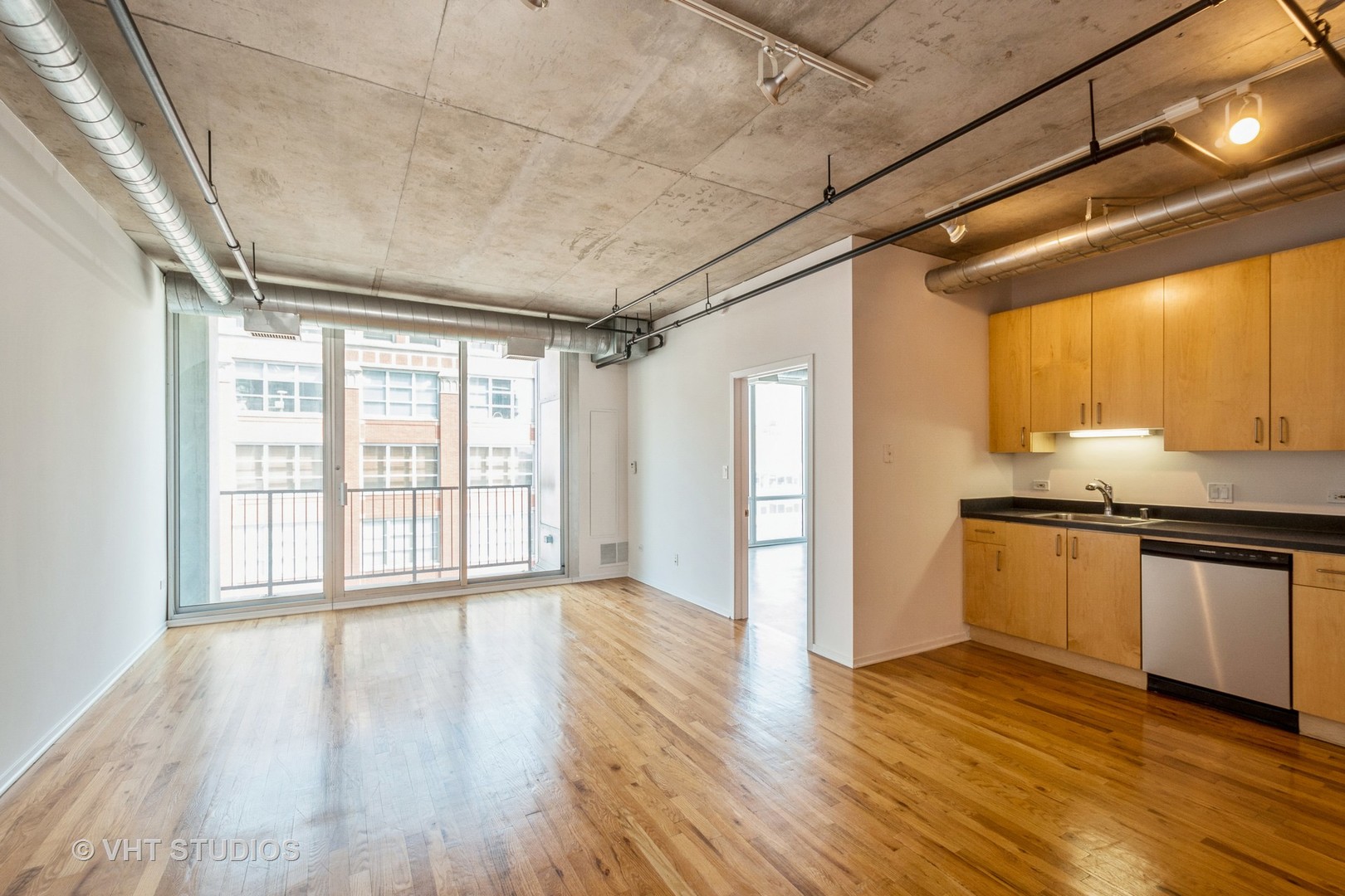 700 W Van Buren Street Unit: 703