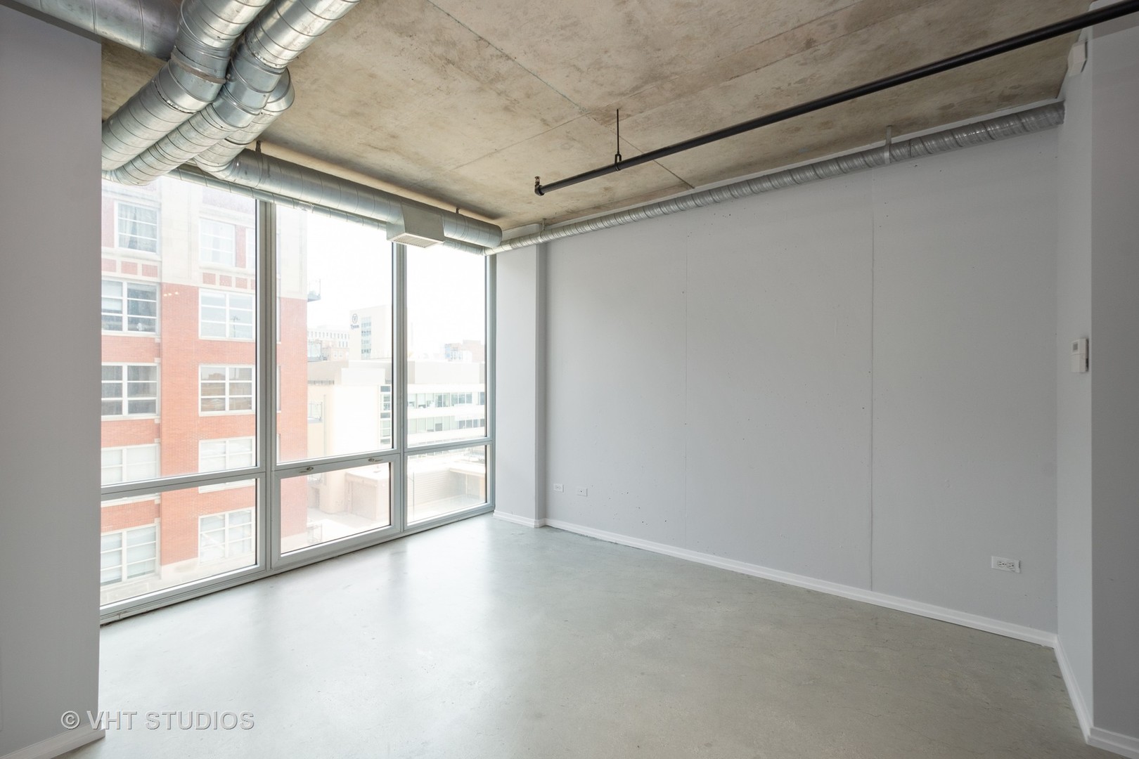 700 W Van Buren Street Unit: 703