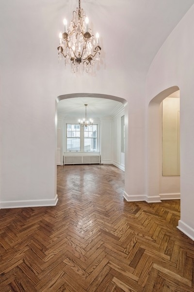 421 W Melrose Street Unit: 1B