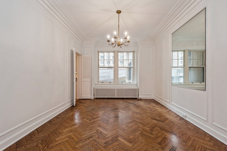 421 W Melrose Street Unit: 1B