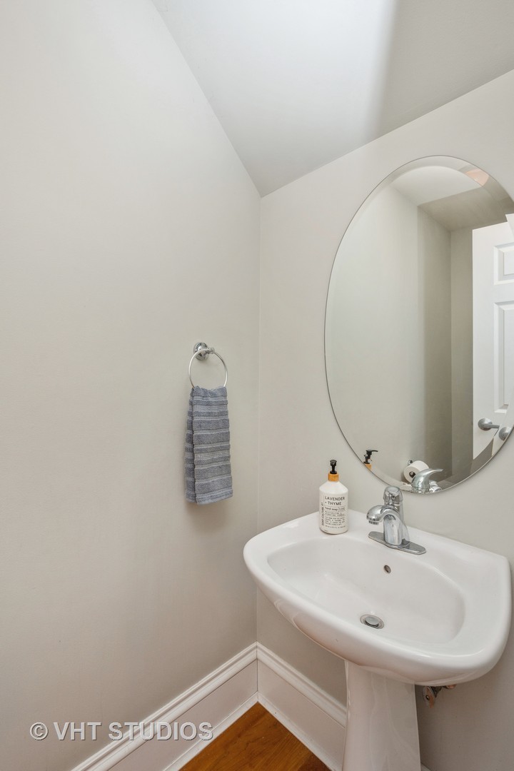 7766 N Sheridan Road Unit: 5