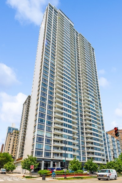 1300 N Lake Shore Drive Unit: 21D