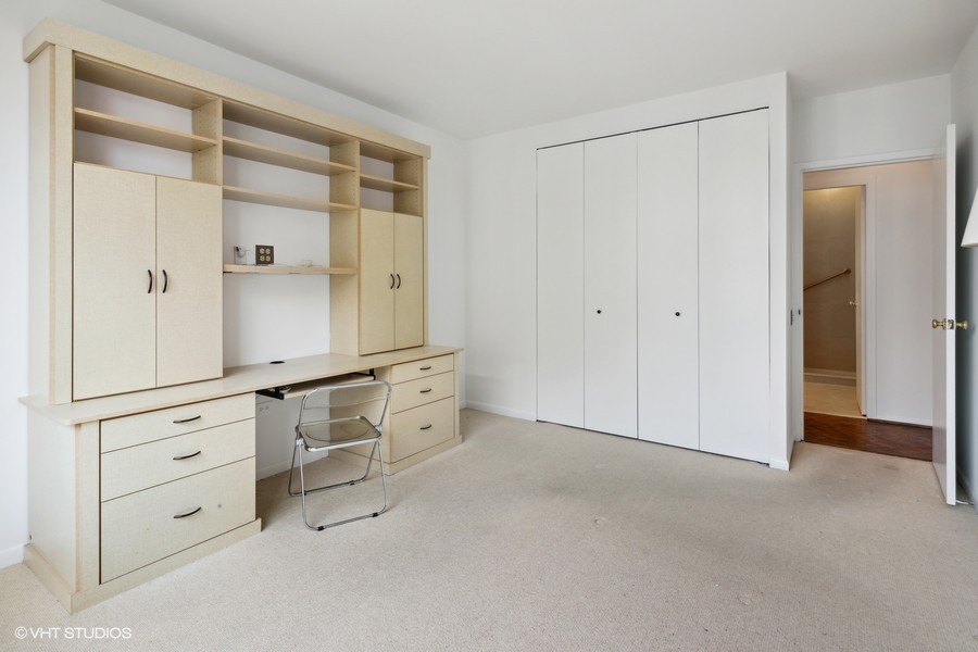 1300 N Lake Shore Drive Unit: 21D