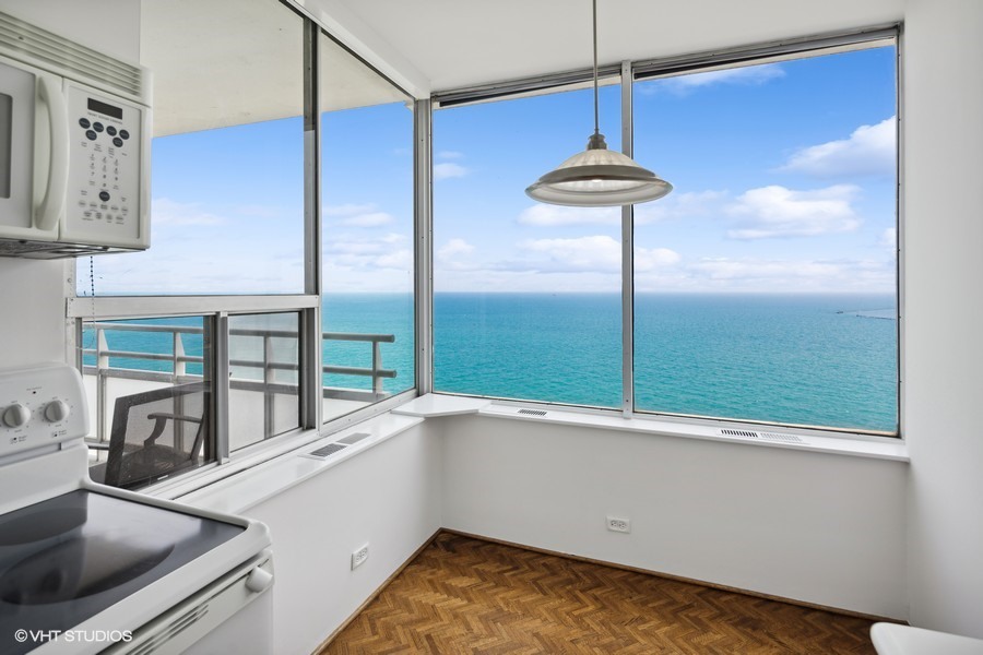 1300 N Lake Shore Drive Unit: 21D