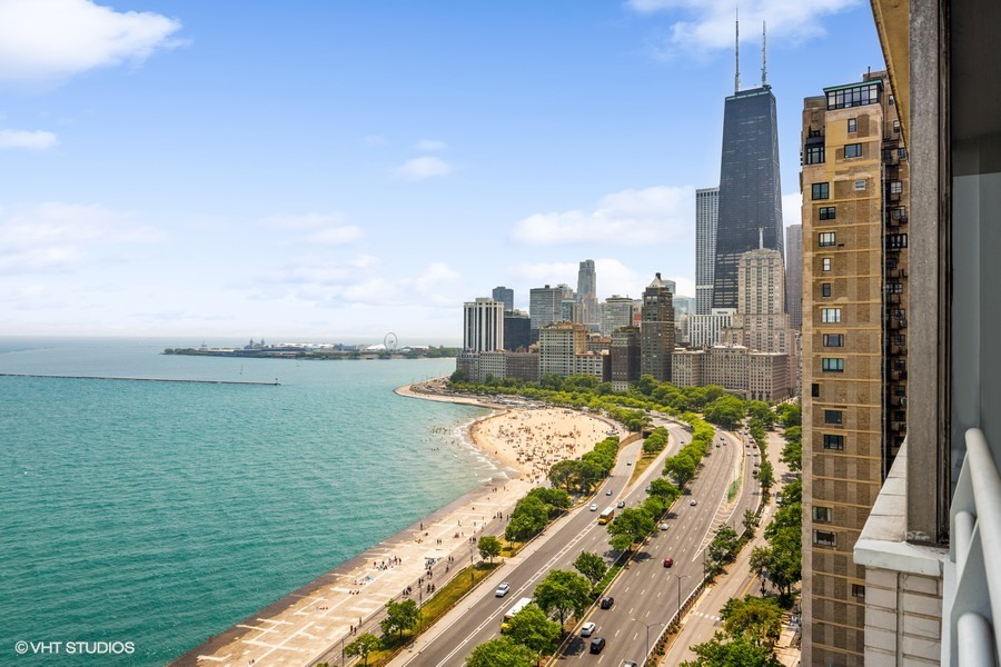 1300 N Lake Shore Drive Unit: 21D