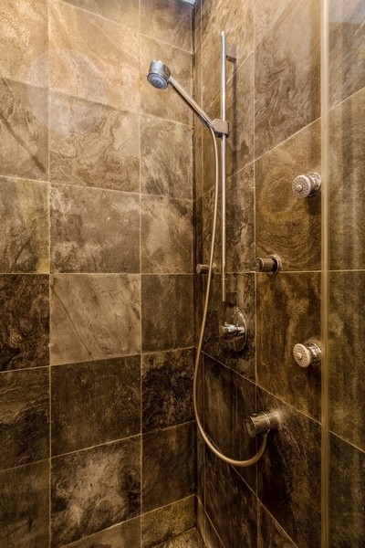 1448 N Western Avenue Unit: 4A