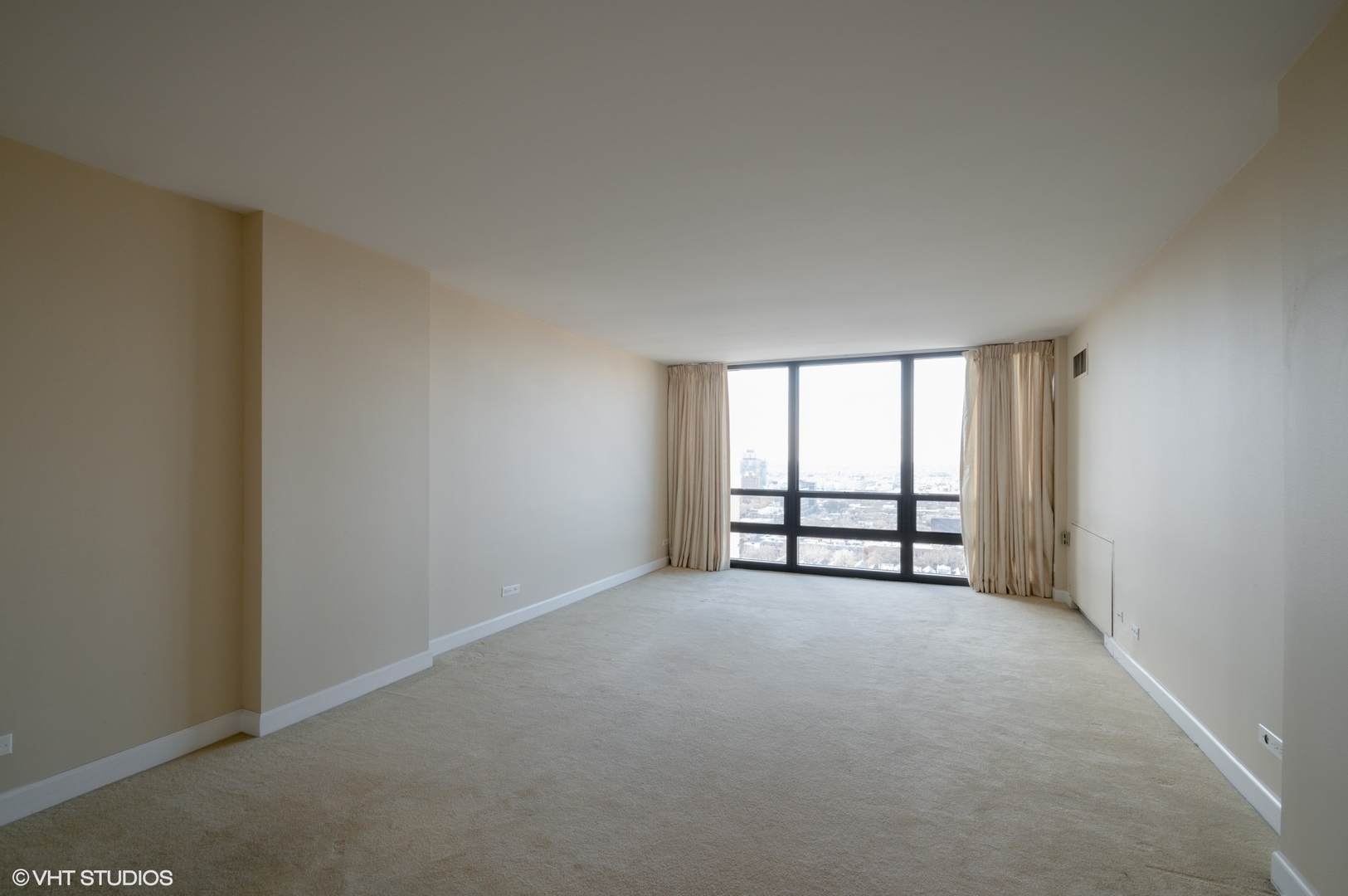 1636 N WELLS Street Unit: 2708