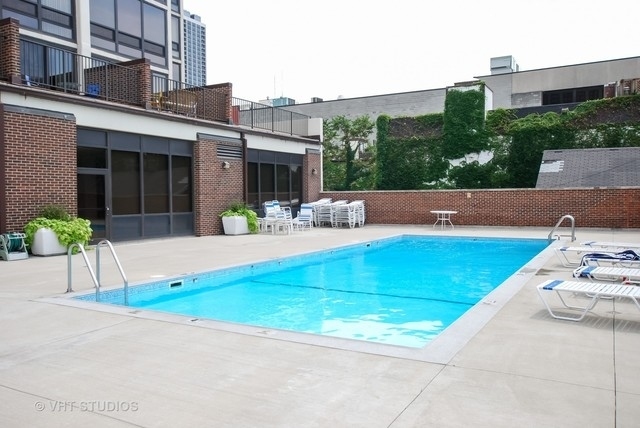 1636 N WELLS Street Unit: 2708